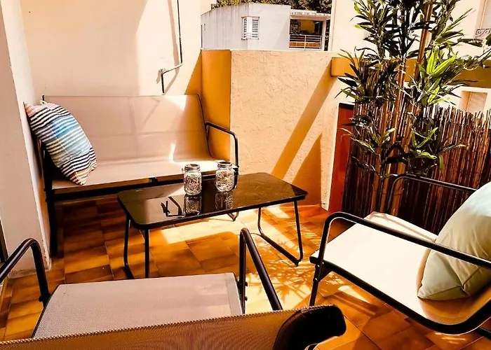 Spacieux Avec Terrasse, A 150m De La Lägenhet