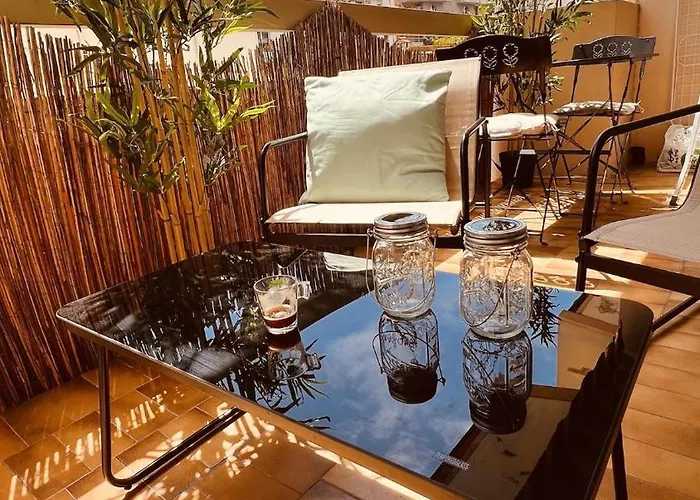 Lägenhet Spacieux Avec Terrasse, A 150m De La