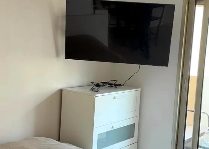 Lägenhet Spacieux Avec Terrasse, A 150m De La