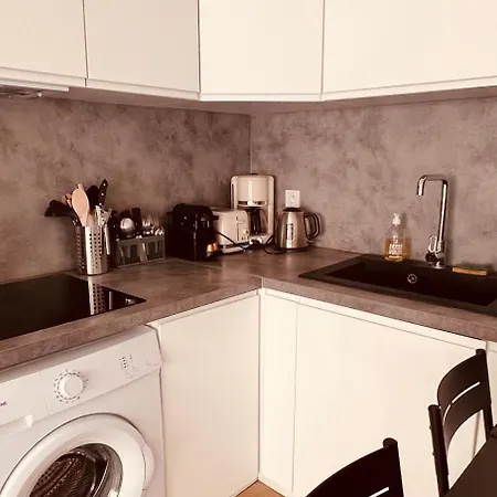 Апартаменти Spacieux Avec Terrasse, A 150m De La Антіб